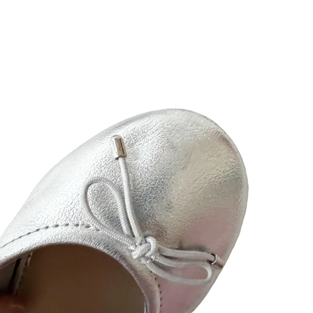 American Eagle Little Girls Ballet Flats Silver Metallic Bow Size 12.5 Worn Once